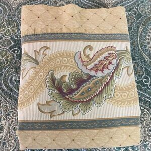 Vintage Dan River Paisley Scroll Decorative flat sheet in Cream, Green, Blue